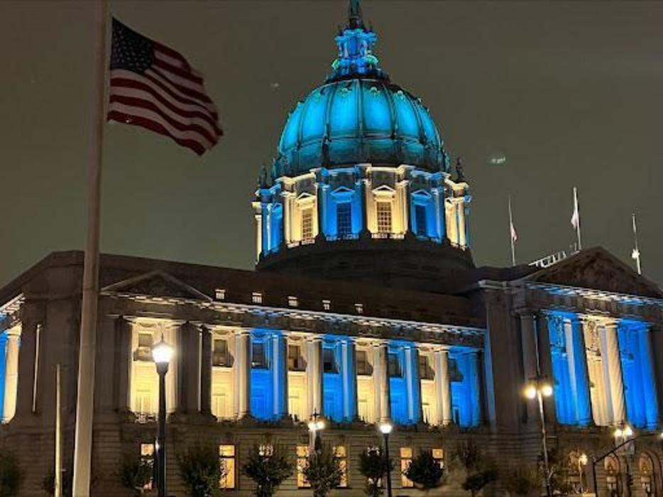 San Francisco’s City Hall lit up in honor of Digital Inclusion Week 2023